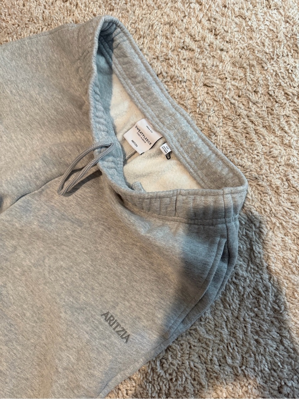 Aritzia Light Gray Woman’s Sweatpants with Drawstring